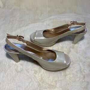 Antonio Melani Pumps Pearl Haleen Patent Leather Sling  Back Shoes Size 9.5